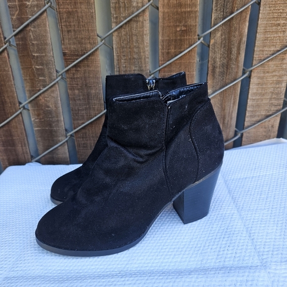 Charlotte Russe booties Women's Size 6 - Picture 6 of 16